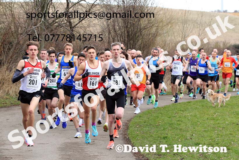 Senior men and veteran men over-40s NECAA Road Relay Champs., Hetton Lyons Park, Hetton le Hole, County Durham. Photo: David T. Hewitson/Sports for All Pics
